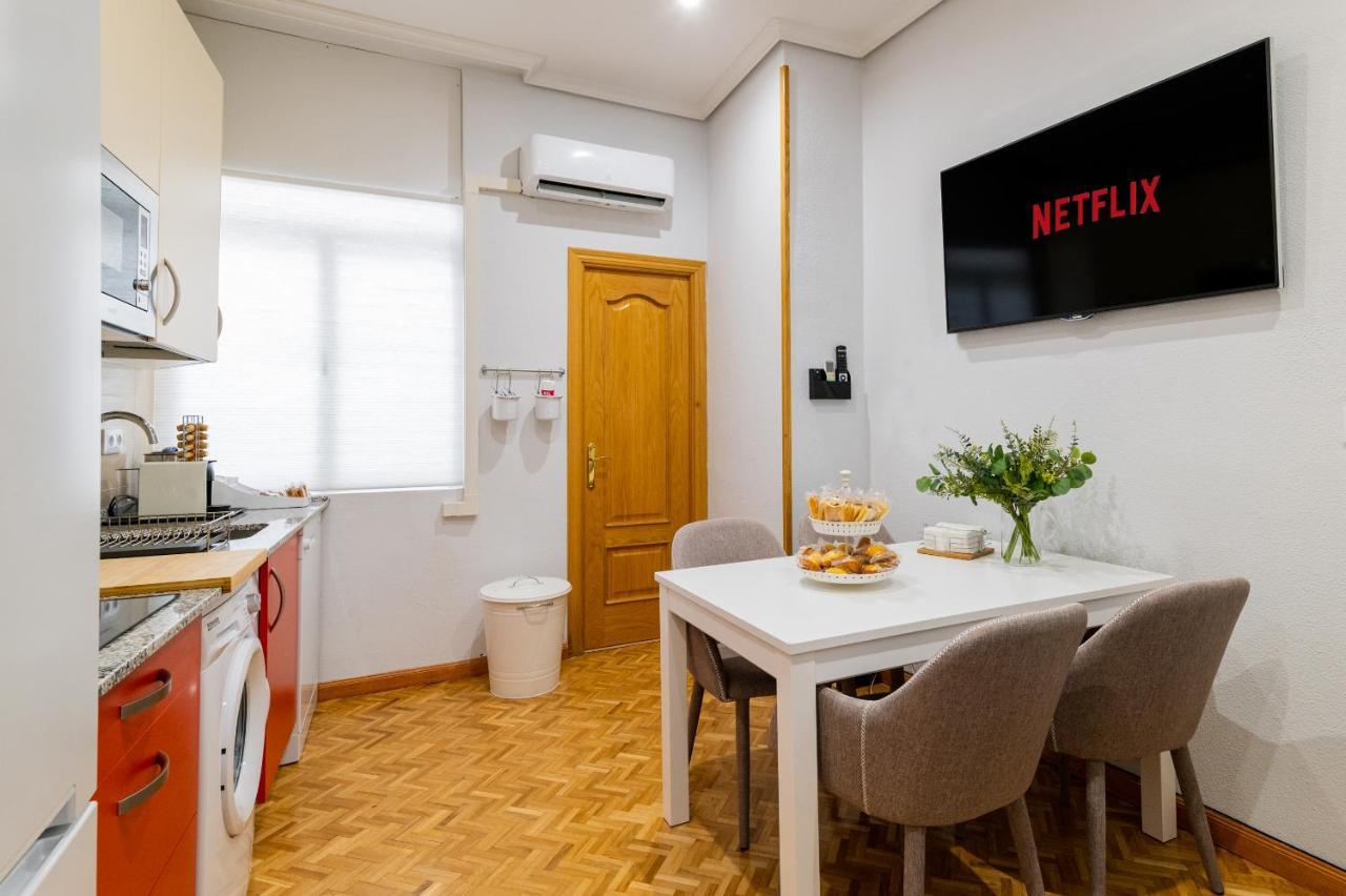 Centrico Apartamento Con 3 Banos En Puerta Del Sol Y Atocha Madrid Exterior foto