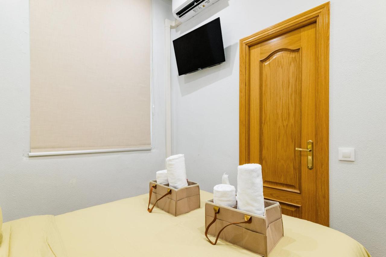 Centrico Apartamento Con 3 Banos En Puerta Del Sol Y Atocha Madrid Exterior foto