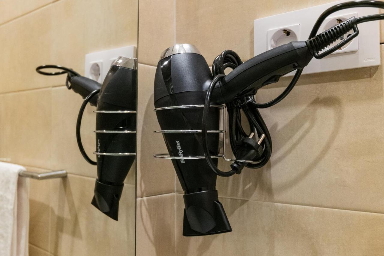 Centrico Apartamento Con 3 Banos En Puerta Del Sol Y Atocha Madrid Exterior foto
