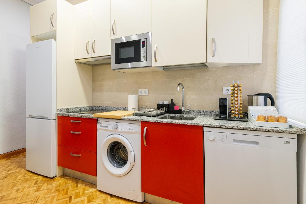 Centrico Apartamento Con 3 Banos En Puerta Del Sol Y Atocha Madrid Exterior foto