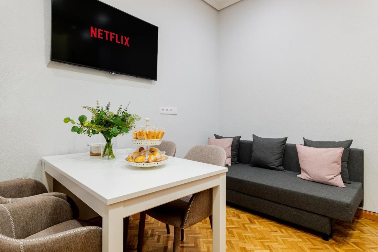 Centrico Apartamento Con 3 Banos En Puerta Del Sol Y Atocha Madrid Exterior foto