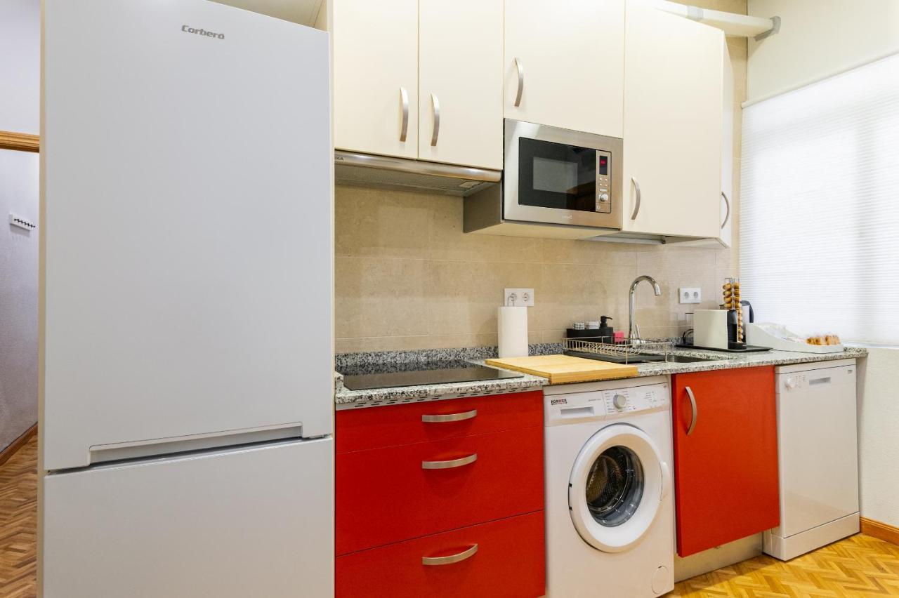 Centrico Apartamento Con 3 Banos En Puerta Del Sol Y Atocha Madrid Exterior foto
