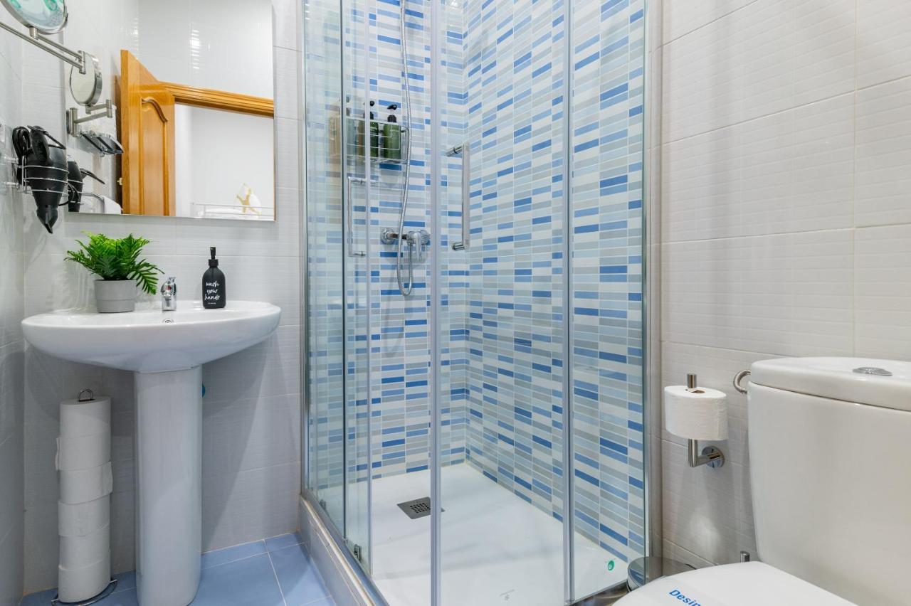 Centrico Apartamento Con 3 Banos En Puerta Del Sol Y Atocha Madrid Exterior foto